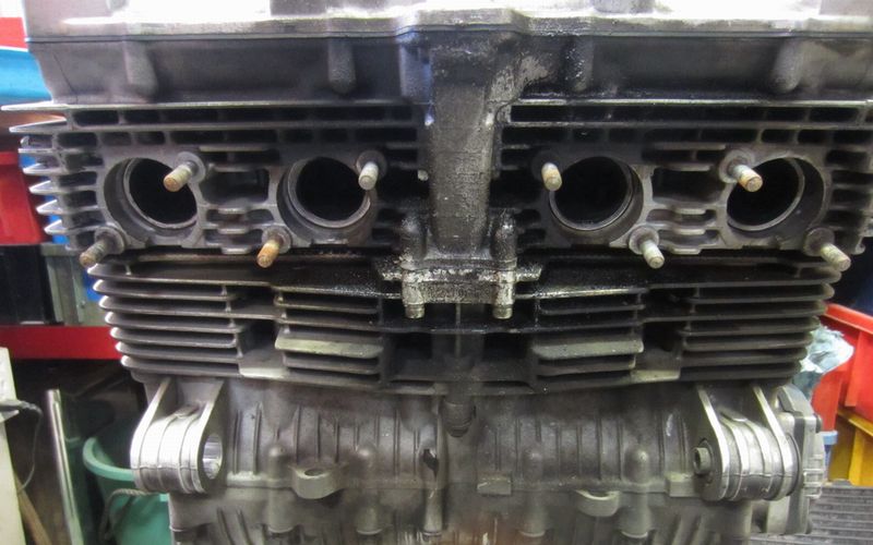 XJR1200改1300の汚れたエンジン