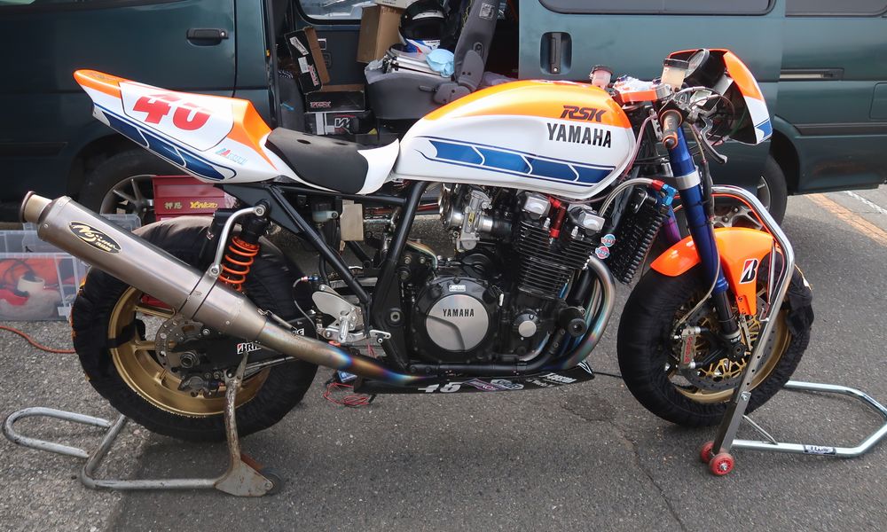  XJR1300レース用車両