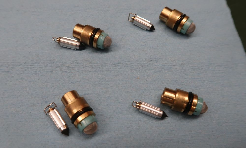 新品のニードルバルブセット