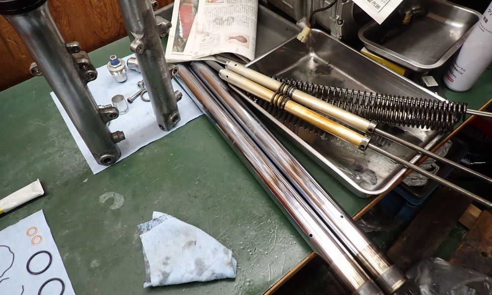 Fフォークのオーバーホール Fフォークのオーバーホール