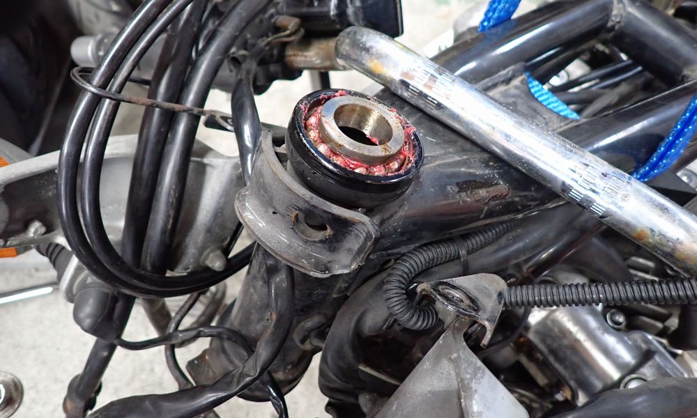 ステムベアリング交換 ステムベアリング交換